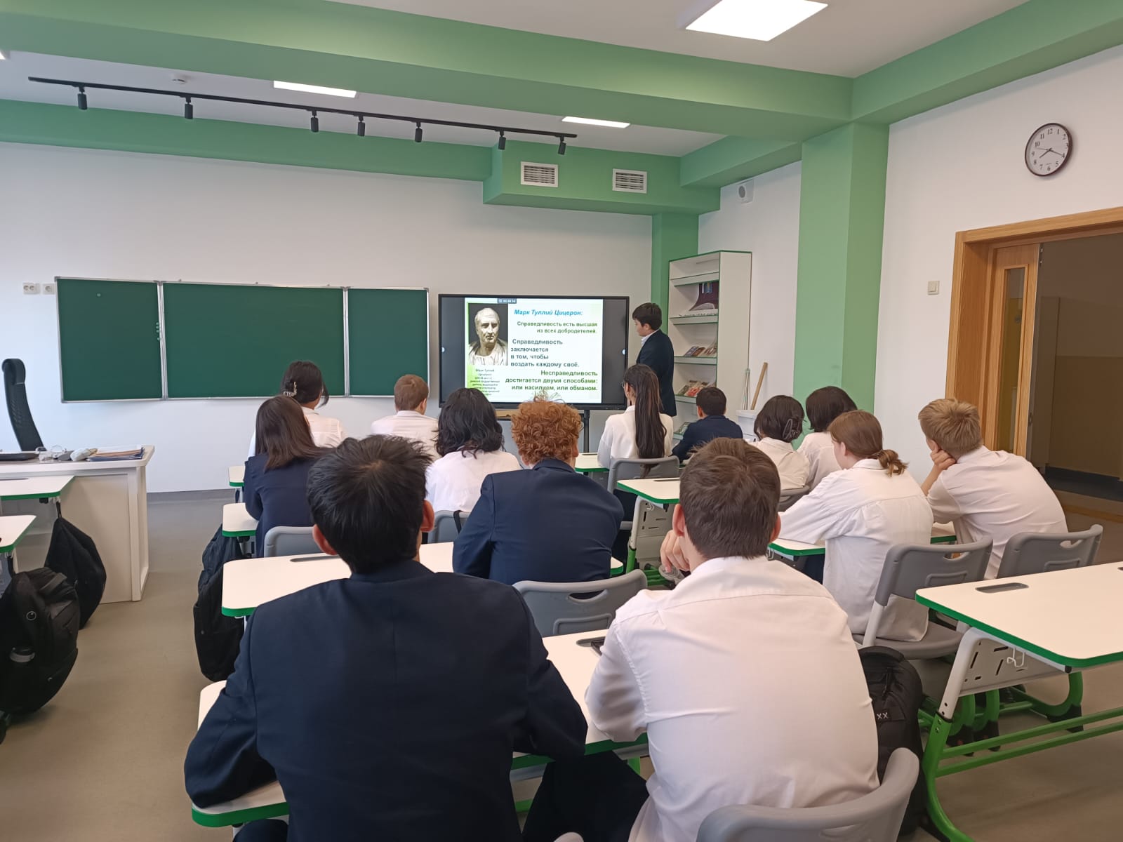 “Адалдық сағаты - Час добропорядочности”