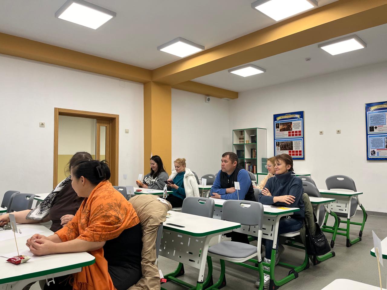 Ата-аналарды педагогикалық қолдау орталығының 5-9 сынып ата-аналарымен жиыны