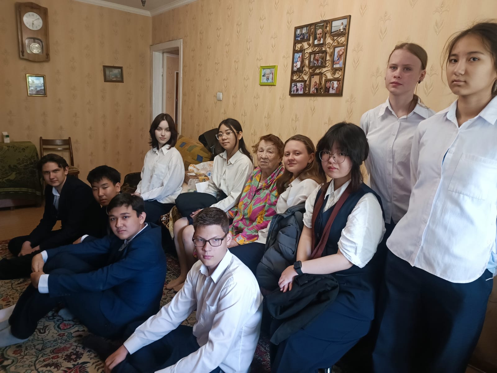 УТФ ардагерлерін Жеңістің 80 жылдығымен құттықтау