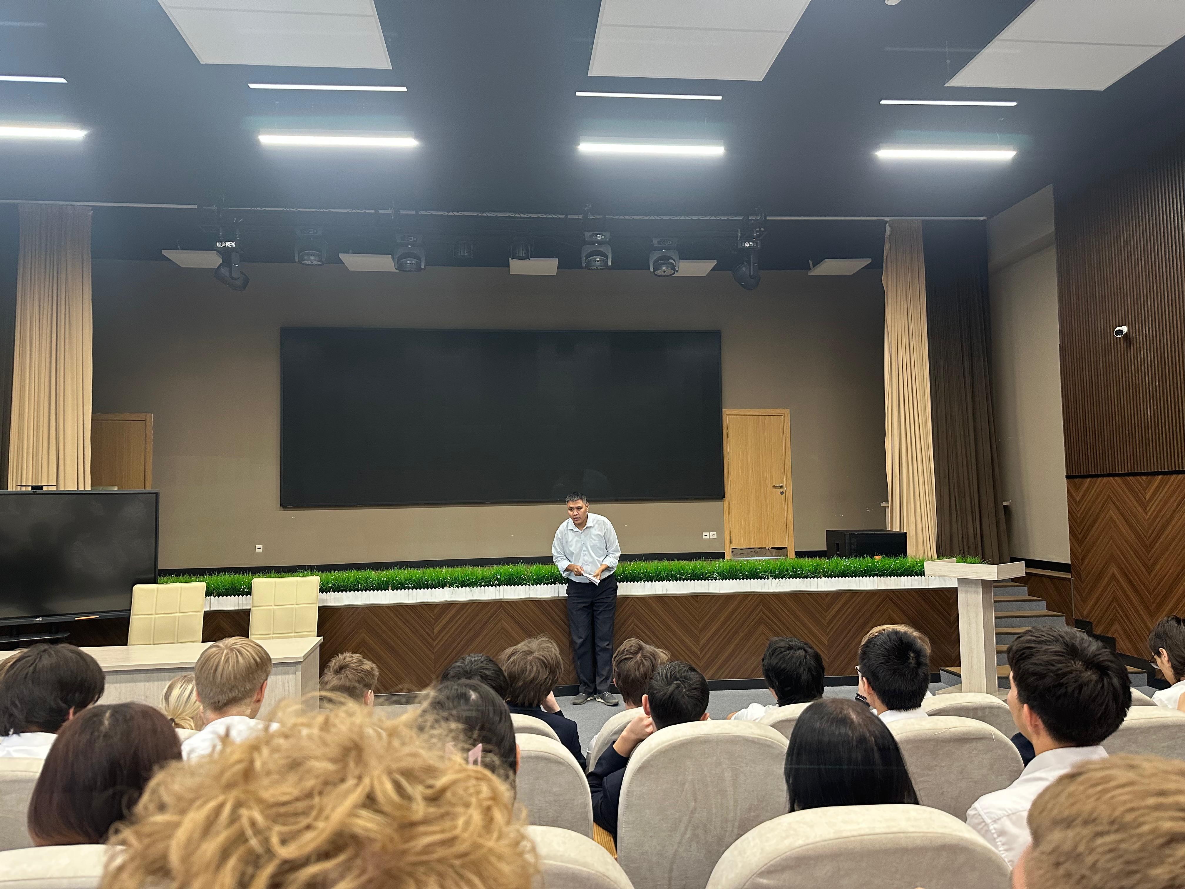 просмотр видеороликов по профилактике вовлечения подростков в деструктивные и радикальные течения